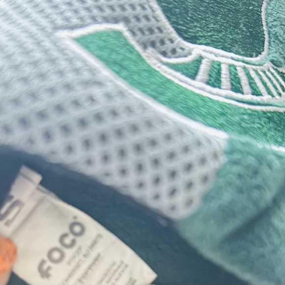 MICHIGAN STATE SPARTANS NCAA MENS LOGO STAYCATION SLIPPERS, 7/8 Small - Picture 4 of 5